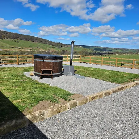 Dark Skies Den Кемпинг *