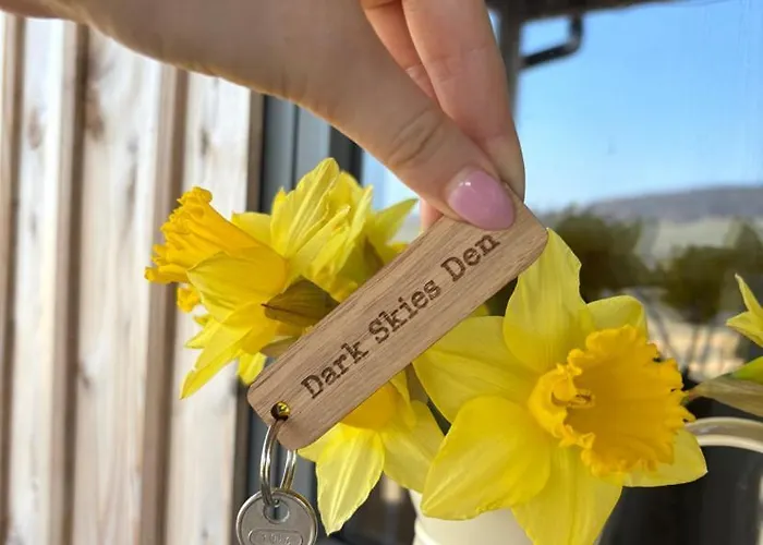 مكان تخييم Dark Skies Den *