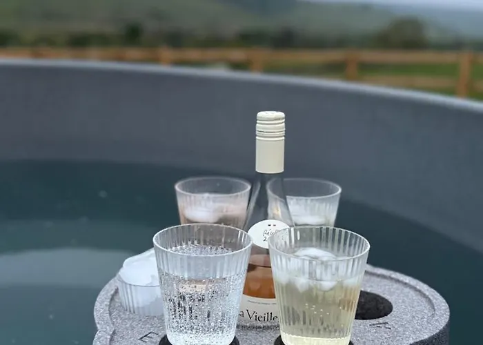 Dark Skies Den مكان تخييم *