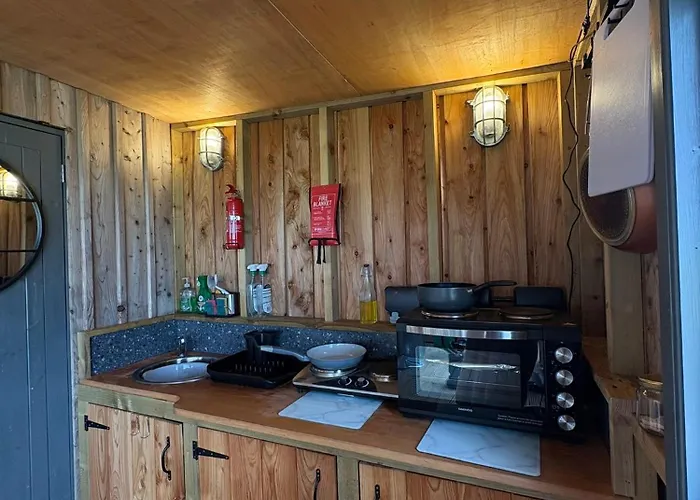 مكان تخييم Dark Skies Den